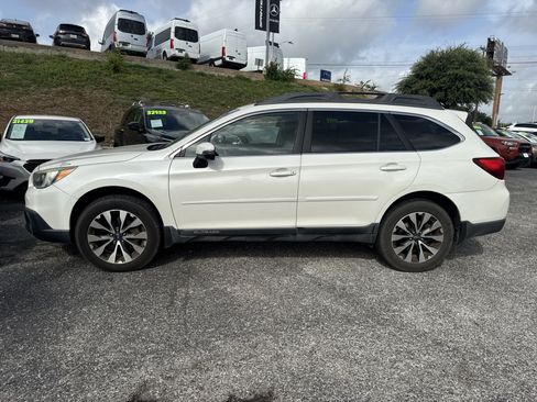 Used 2015 Subaru Outback 2.5i Limited AWD/4WD image 6