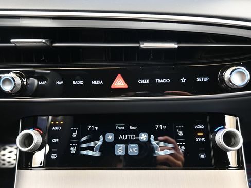 New 2026 Genesis GV70 3.5T Sport Advanced image 33