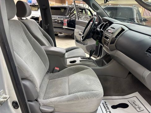 Used 2008 Toyota Tacoma PreRunner RWD image 16
