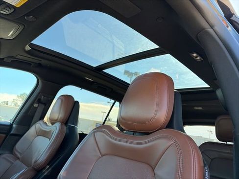 Used 2020 Lincoln Aviator Reserve w/ Equipment Group 202A image 15