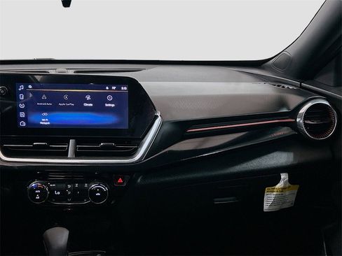 Used 2025 Chevrolet Trax RS w/ Driver Confidence Package image 20