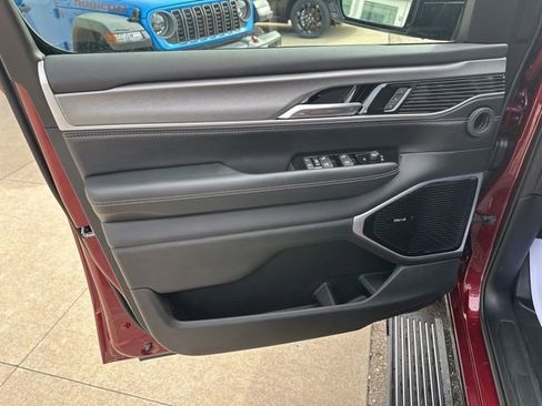 New 2026 Jeep Grand Wagoneer Limited AWD/4WD image 10