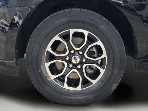 Certified 2024 Ford Expedition XLT AWD/4WD image 11
