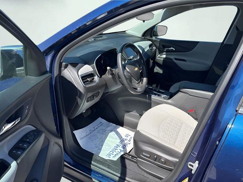 Used 2022 Chevrolet Equinox LT w/ Driver Convenience Package AWD/4WD image 18