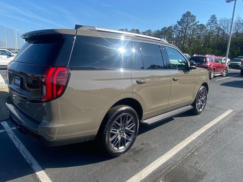 New 2026 Ford Expedition Platinum w/ Stealth Appearance Package image 12