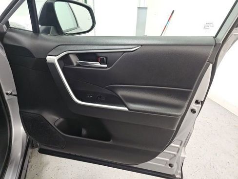 Used 2021 Toyota RAV4 XLE w/ Convenience Package image 37