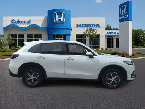Used 2025 Honda HR-V EX-L image 8