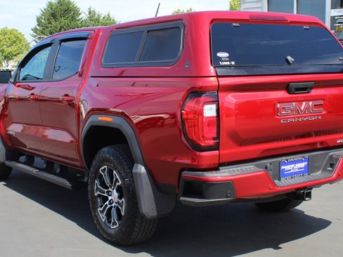 Used 2023 GMC Canyon AT4 w/ Technology Package image 4