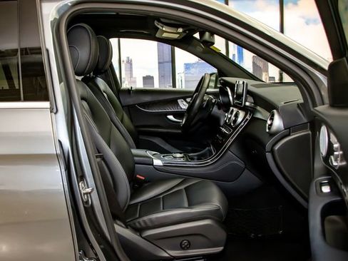 Used 2018 Mercedes-Benz GLC 300 4MATIC image 23