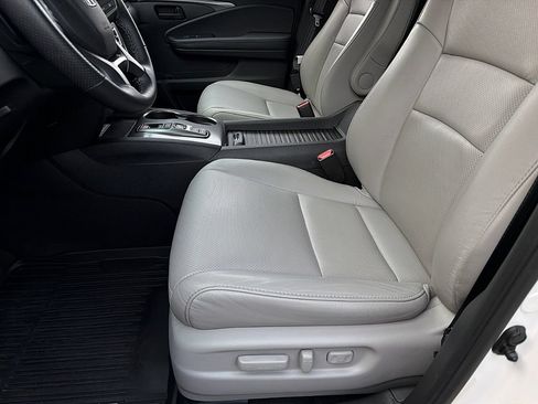 Used 2023 Honda Passport EX-L image 12