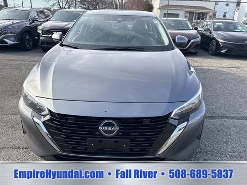 Used 2024 Nissan Sentra SV FWD image 11