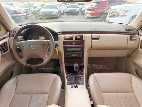 Used 2001 Mercedes-Benz E 320 Sedan image 13
