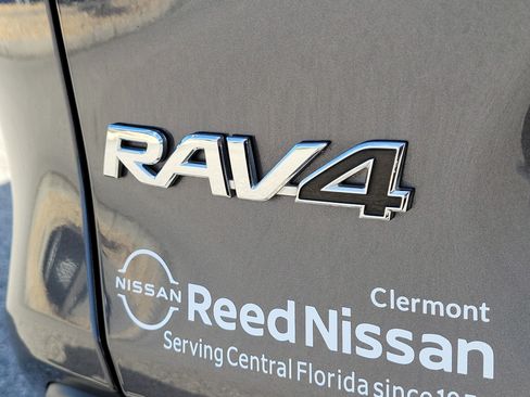 Used 2024 Toyota RAV4 XLE w/ Convenience Package FWD image 11