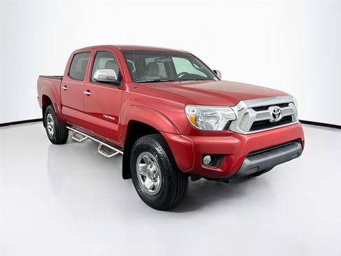 Used 2015 Toyota Tacoma PreRunner image 13