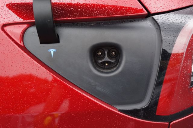 Used 2024 Tesla Model Y Long Range AWD/4WD image 15