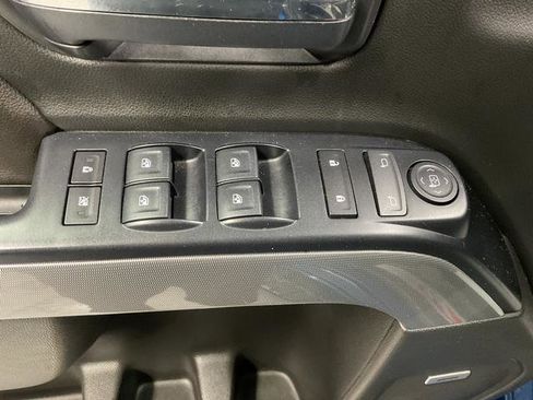 Used 2018 Chevrolet Silverado 1500 LT w/ All Star Edition image 8