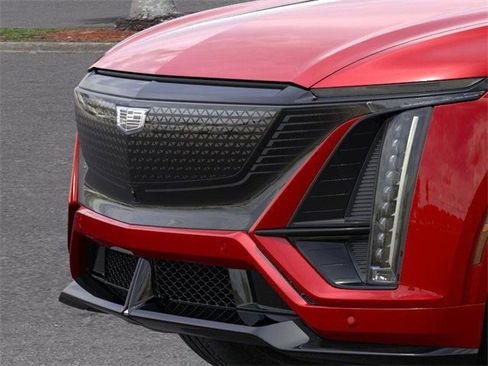 New 2026 Cadillac Lyriq V image 13