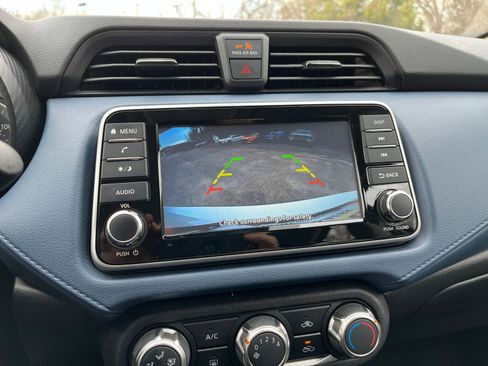 Used 2025 Nissan Versa SV image 21