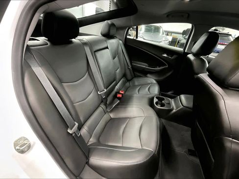 Used 2018 Chevrolet Volt LT w/ Comfort Package image 21