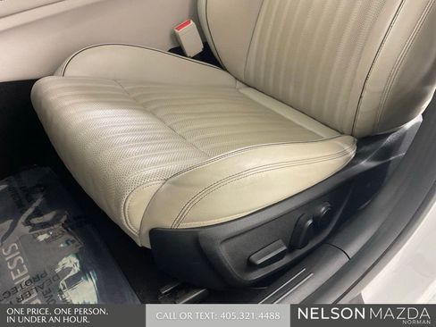 Used 2022 Genesis G70 2.0T w/ Prestige Package RWD image 25