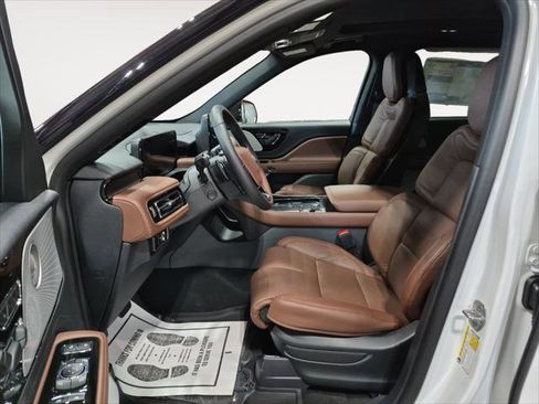 New 2026 Lincoln Aviator Reserve image 10
