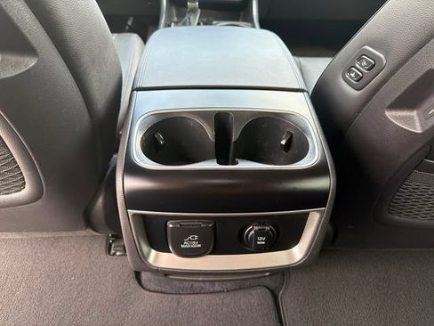 Used 2025 Kia Carnival SX Prestige FWD image 19