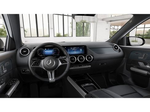 Used 2026 Mercedes-Benz GLA 250 image 3