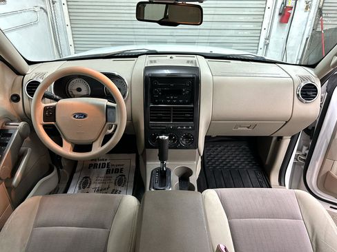 Used 2007 Ford Explorer Sport Trac XLT image 16