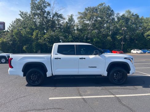 Used 2025 Toyota Tundra SR5 w/ SR5 Convenience Package AWD/4WD image 21