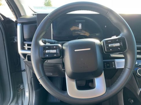 Used 2025 Hyundai Santa Fe SEL FWD image 37