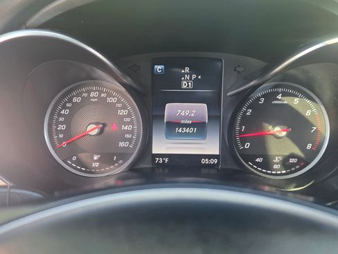 Used 2015 Mercedes-Benz C 300 4MATIC Sedan w/ Premium 1 Package image 11