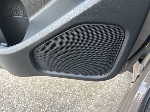 Used 2024 Nissan Frontier Pro-X image 26