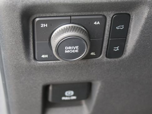 Used 2025 Ford Expedition Max Platinum AWD/4WD image 28
