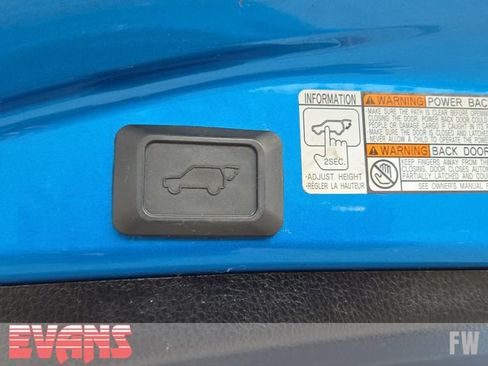 Used 2018 Toyota RAV4 Limited w/ Advanced Technology Package AWD/4WD image 34