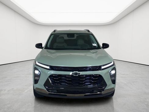 Used 2024 Chevrolet Trax ACTIV w/ Driver Confidence Package FWD image 2