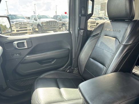 Used 2020 Jeep Gladiator Overland image 15