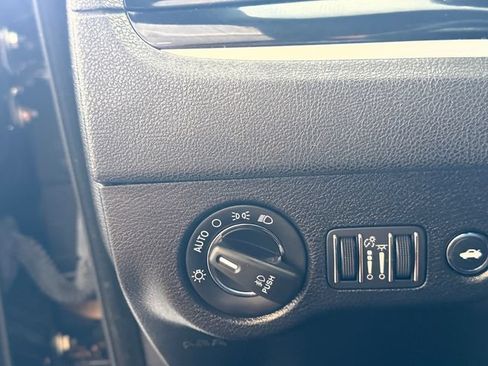 Used 2022 Chrysler 300 S RWD image 23