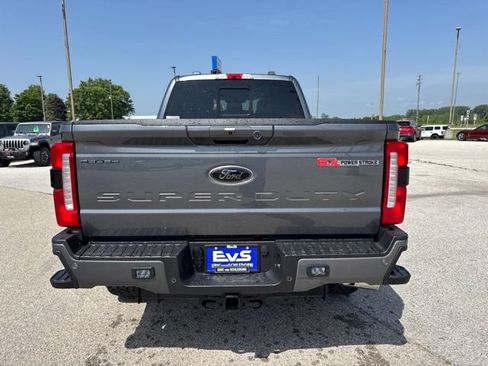 New 2026 Ford F250 Lariat w/ Black Appearance Package AWD/4WD image 4