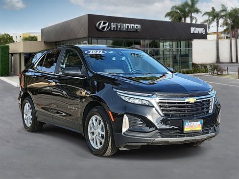 Used 2022 Chevrolet Equinox LT image 1