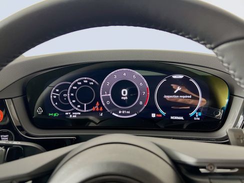 New 2026 Porsche Cayenne Coupe AWD/4WD image 13