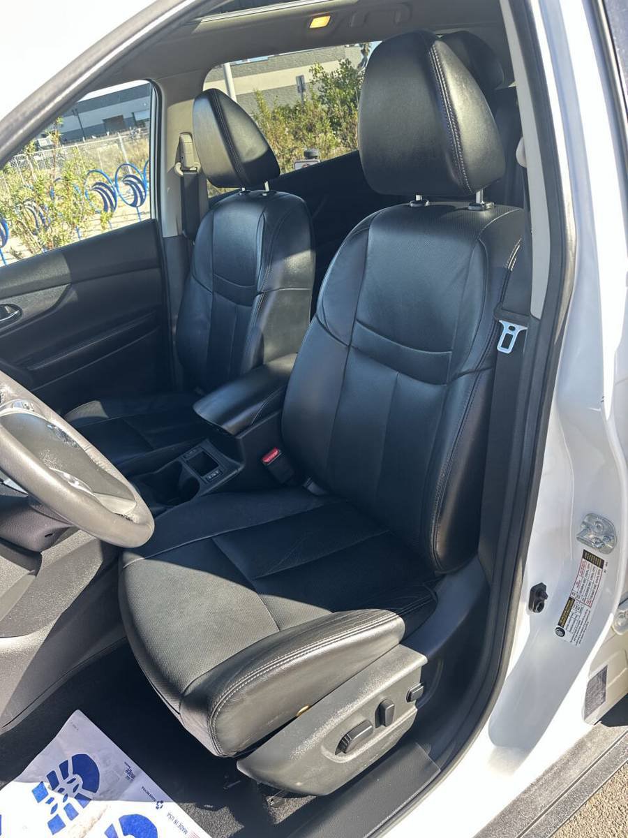 Used 2014 Nissan Rogue SL w/ SL Premium Package AWD/4WD image 10