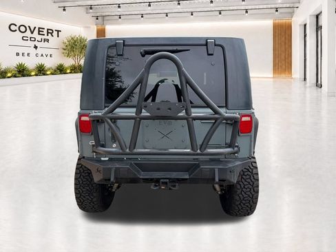 Used 2015 Jeep Wrangler Rubicon w/ Trailer Tow Group AWD/4WD image 9