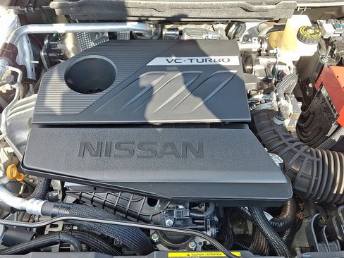 Certified 2025 Nissan Rogue SV image 28