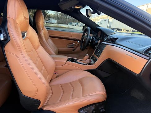 Used 2013 Maserati GranTurismo Sport image 32