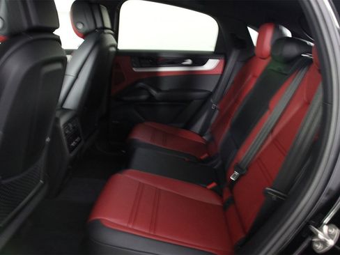 New 2026 Porsche Cayenne S image 18