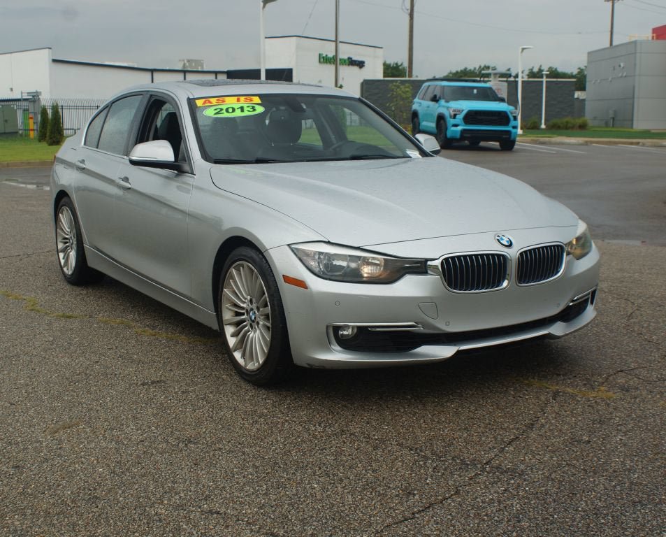 Used 2013 BMW 328i Sedan RWD image 2