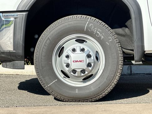 New 2025 GMC Sierra 3500 Pro w/ Convenience Package RWD image 24