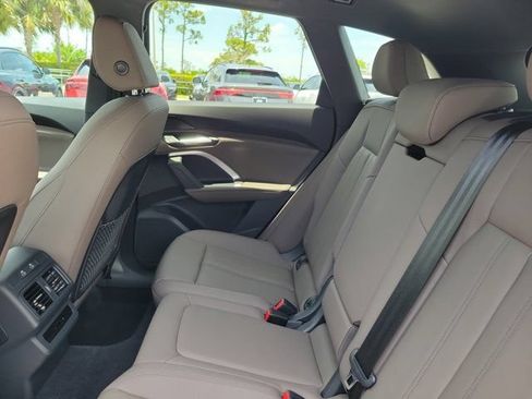 Used 2025 Audi Q5 Premium w/ Convenience Package AWD/4WD image 10
