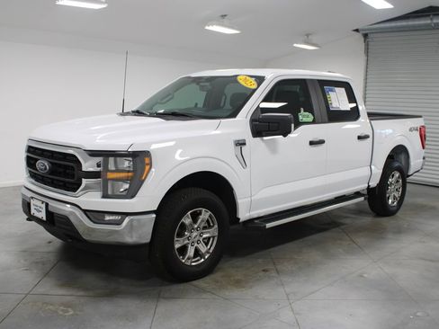 Used 2023 Ford F150 XLT w/ Trailer Tow Package image 4