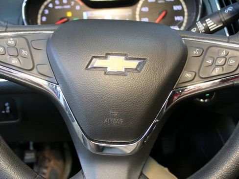 Used 2017 Chevrolet Cruze LT w/ LT True North Edition FWD image 19